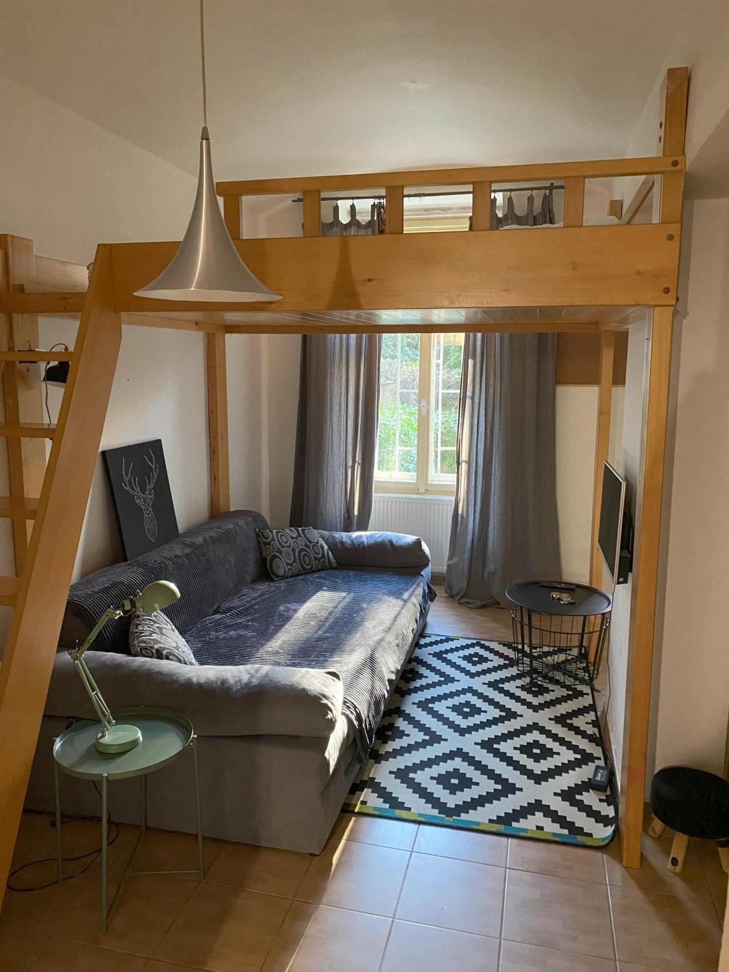Cozy Garden Apartment In The Heart Of Πράγα Εξωτερικό φωτογραφία
